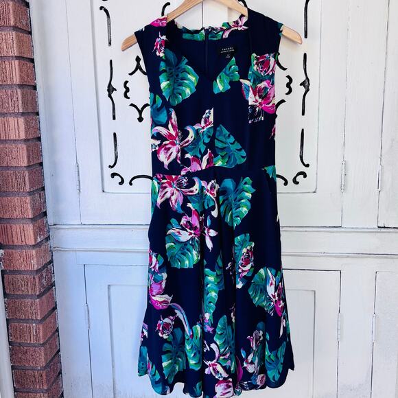 Tahari Dresses & Skirts - Tahari by Arthur S. Levine sleeveless tropical resort dress-size 6